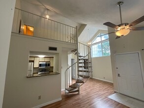 298 Carriage Crossing Ln in Middletown, CT - Foto de edificio - Building Photo