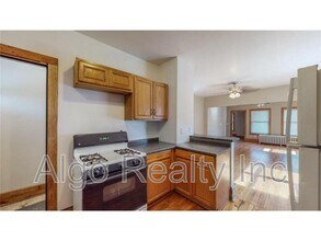 609 Snelling Ave N in St. Paul, MN - Building Photo - Building Photo