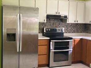 1517 Loretta Ct in Brandon, FL - Building Photo - Building Photo