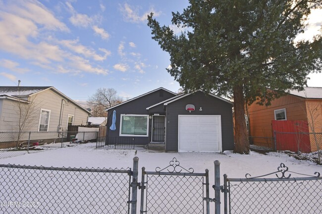 property at 1607 H St