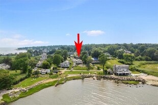 128 Tuttles Point Rd in Guilford, CT - Building Photo