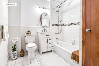 33 Bradhurst Ave. in New York, NY - Building Photo - Building Photo