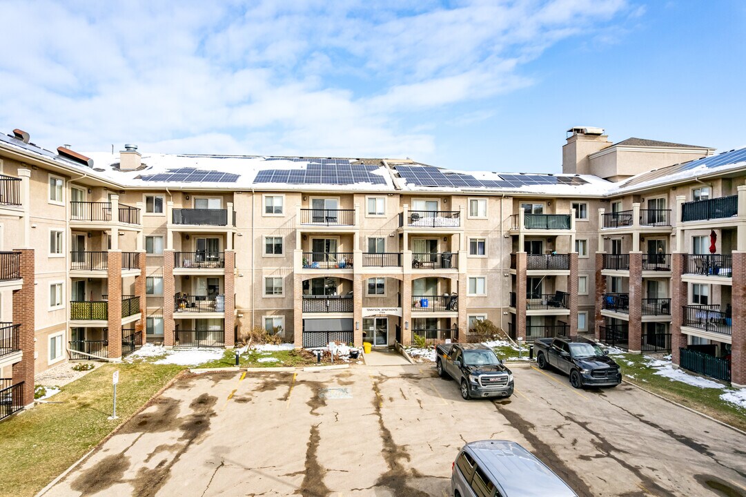 Tennyson Apartments in Edmonton, AB - Building Photo