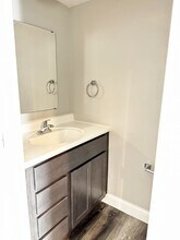 2230 Cordova Ct in Warrenton, MO - Foto de edificio - Building Photo