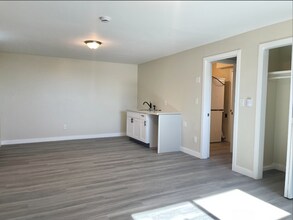 8013-8015 24th Ave NW in Seattle, WA - Building Photo - Building Photo
