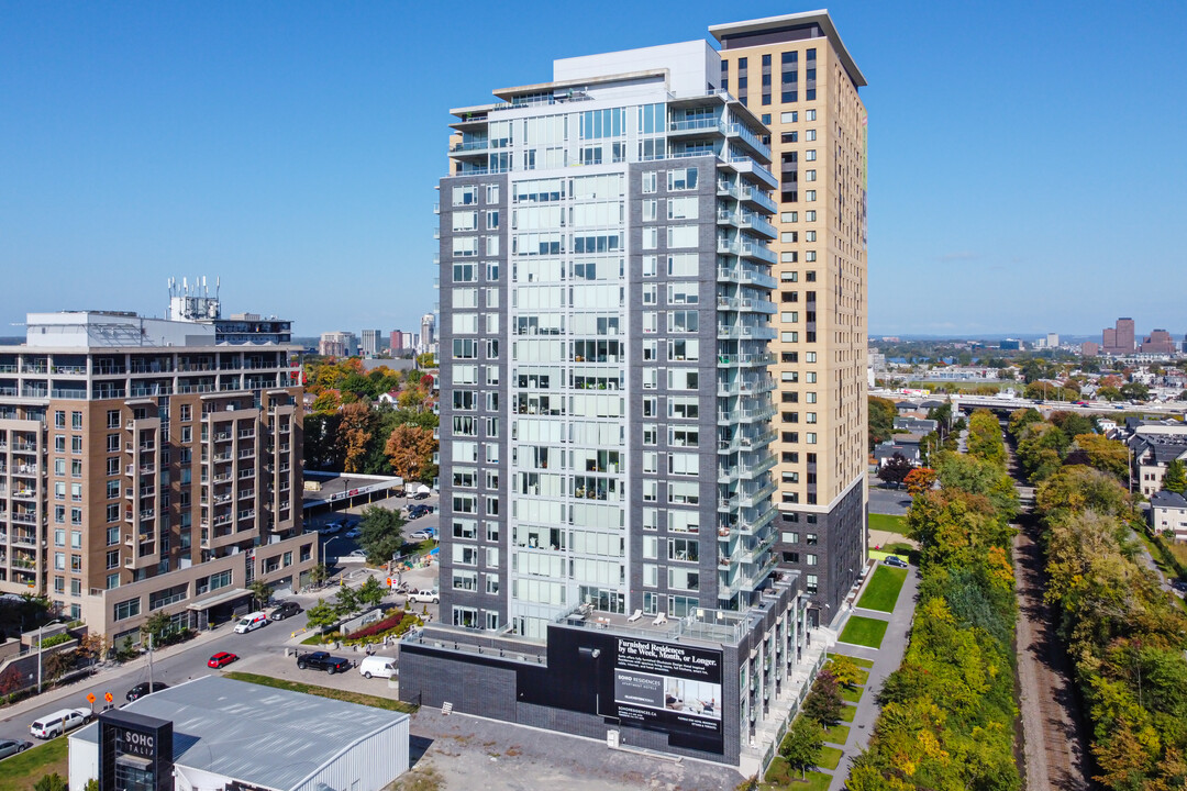 Soho Champagne in Ottawa, ON - Building Photo