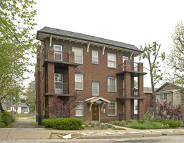 7211 Richmond Pl Apartments