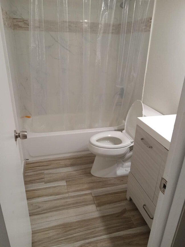 271 NW 177th St in Miami, FL - Building Photo - Building Photo