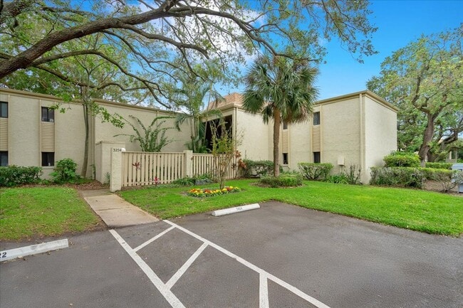 property at 3254 S Semoran Blvd