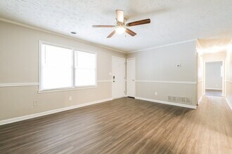 3805 Nebo Rd in Hiram, GA - Foto de edificio - Building Photo