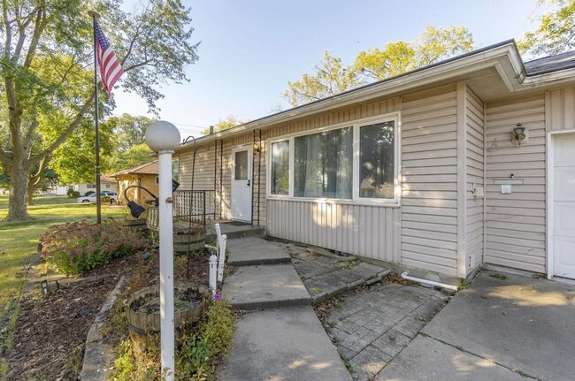 432 Ardmore St in Waterloo, IA - Building Photo - Building Photo