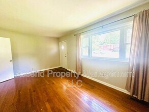 7835 Rosemary Cir in Chattanooga, TN - Building Photo - Building Photo