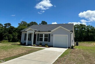 272 Johnson Rdg Wy in Four Oaks, NC - Building Photo - Building Photo
