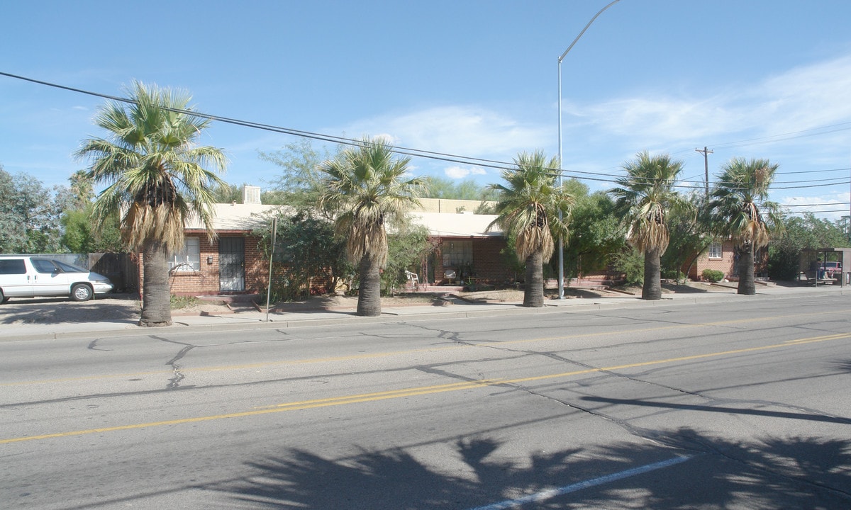 804 E 10th St in Tucson, AZ - Foto de edificio