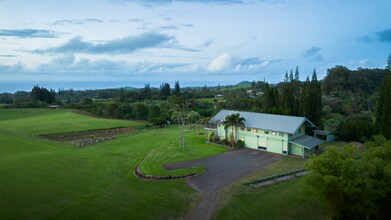1949 W Kuiaha Rd in Haiku-Pauwela, HI - Building Photo - Building Photo
