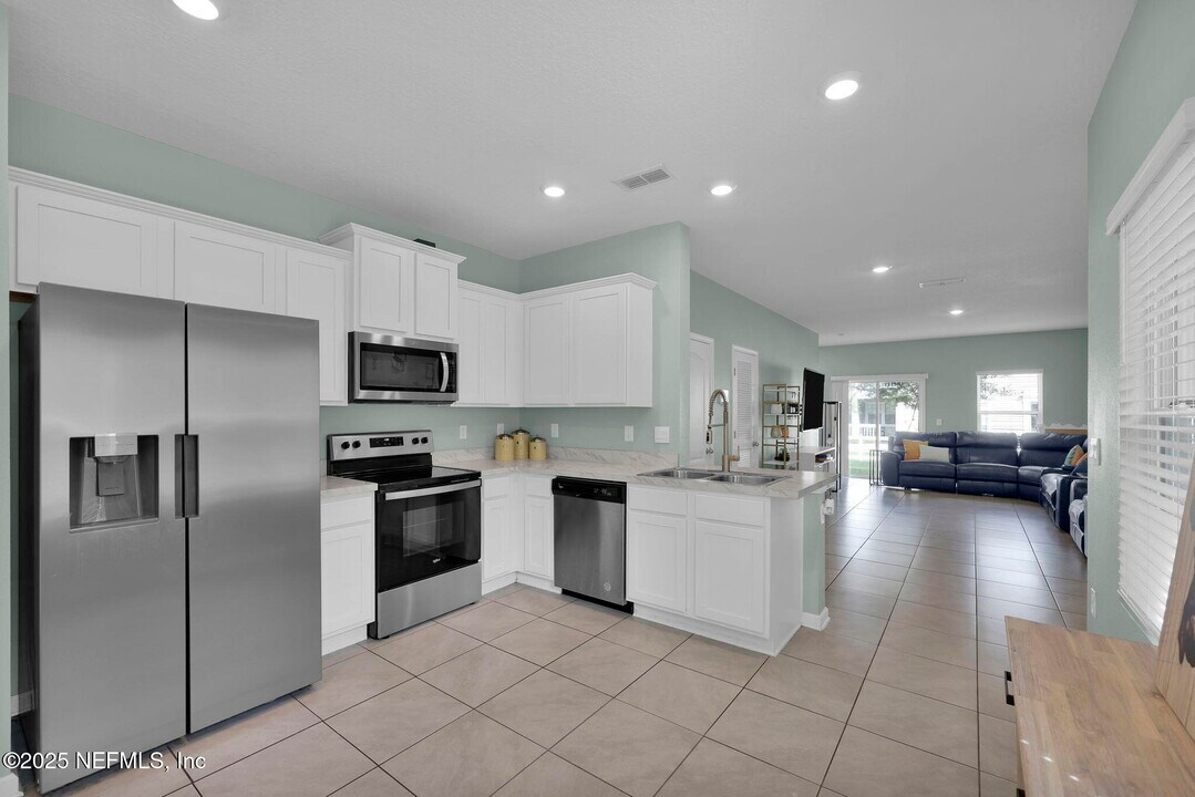 9531 Star Dr in Jacksonville, FL - Building Photo