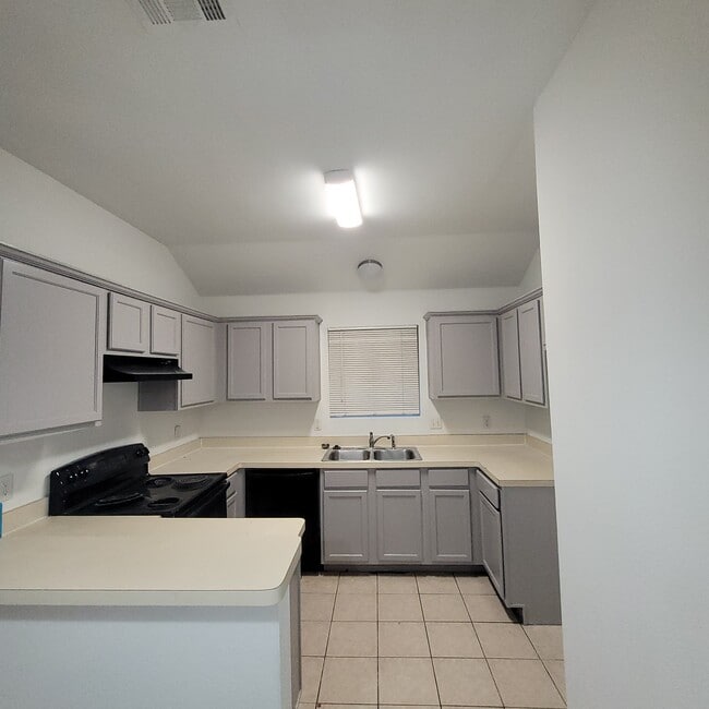 200 Alpine Dr in Desoto, TX - Building Photo - Building Photo