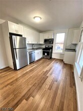 24 Lexington Ave-Unit -2 in Montclair, NJ - Building Photo - Building Photo