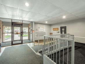 666 Chippawa St in Windsor, ON - Building Photo - Building Photo