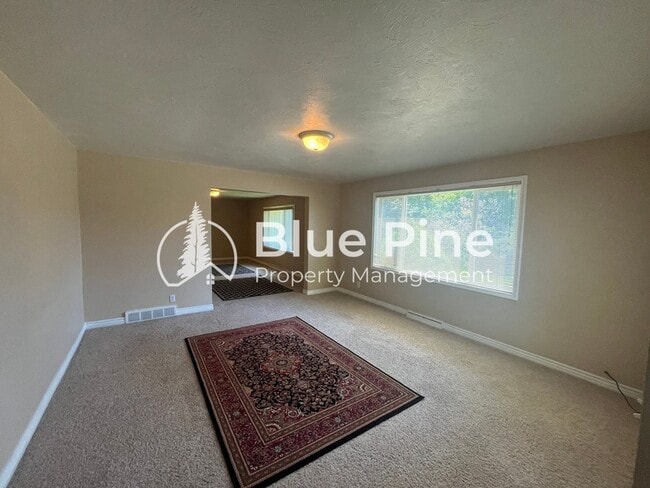 405 S Park Ave in Shelley, ID - Building Photo - Building Photo