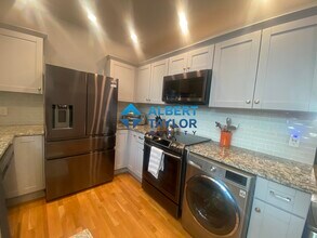 15 Chiswick Ter, Unit 5 in Boston, MA - Foto de edificio - Building Photo