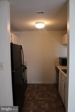 6609 Rapid Water Way in Glen Burnie, MD - Building Photo - Building Photo