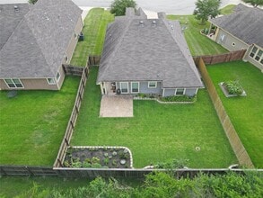 2110 Timberline Ct in Brenham, TX - Building Photo - Building Photo
