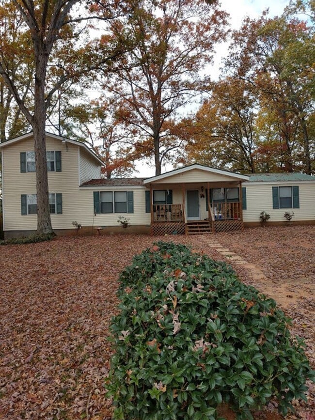 22 Wolfskin Rd in Arnoldsville, GA - Building Photo - Building Photo