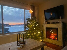 6219 NE 181st St, Unit Condo in Kenmore, WA - Building Photo