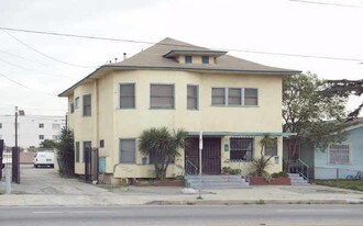 3416-3418 1/2 Arlington Ave in Los Angeles, CA - Building Photo