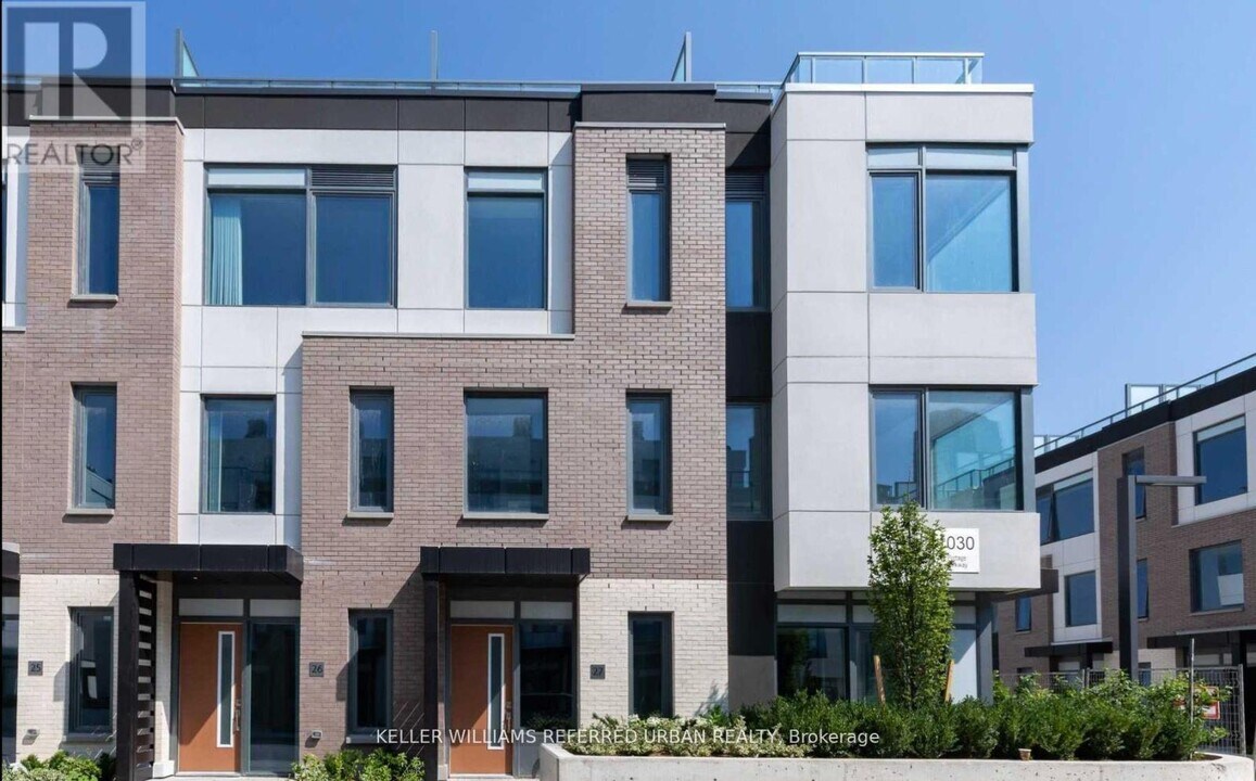 1030-1030 Portage Pkwy in Vaughan, ON - Building Photo