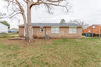 3558 Stratford Dr photo'