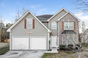 5884 Bluegrass View in Fairburn, GA - Building Photo