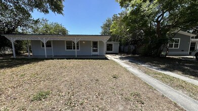 6801-6813 13th St N in St. Petersburg, FL - Building Photo - Building Photo