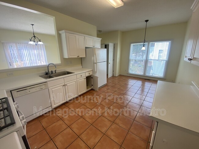 280 Leasingworth Way in Roswell, GA - Building Photo - Building Photo