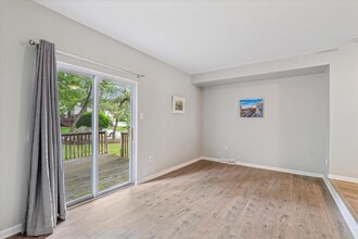 1105 Denise Cir in Phoenixville, PA - Building Photo - Building Photo