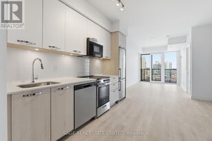 75 James St S in Hamilton, ON - Building Photo