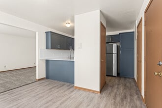 Meadow Springs Apartments in Holland, MI - Building Photo - Building Photo