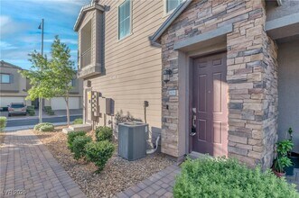 3766 Canis Minor Ln in Henderson, NV - Building Photo - Building Photo
