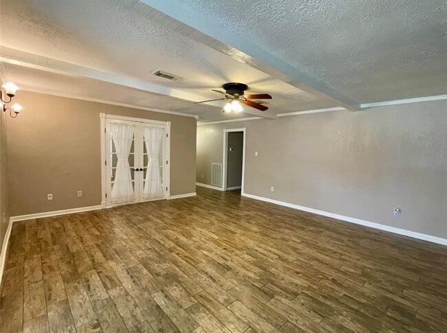 8706 Collingsdale Rd in La Porte, TX - Building Photo - Building Photo