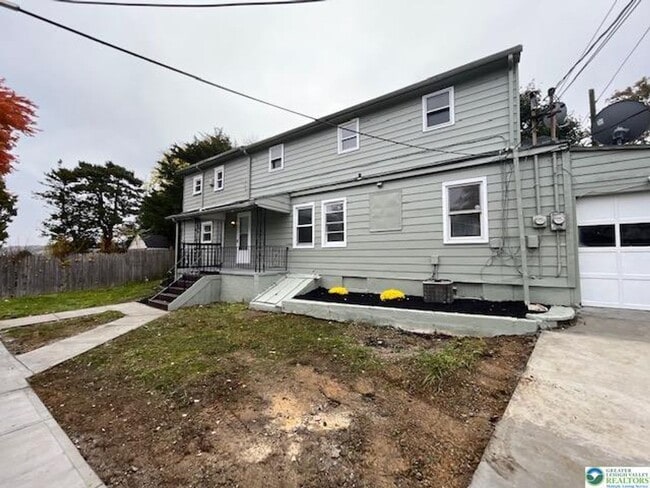 1240 Pembroke Rd in Bethlehem, PA - Building Photo - Building Photo