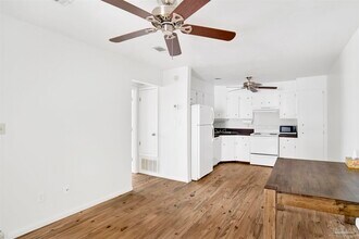 1275 Redwood Ln in Gulf Breeze, FL - Building Photo - Building Photo
