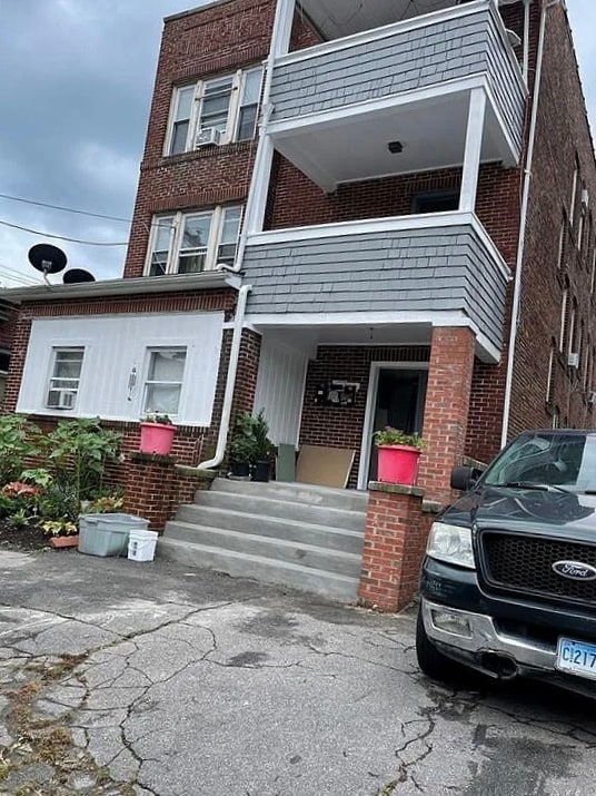 757 Hancock Ave Rentals in Bridgeport, CT