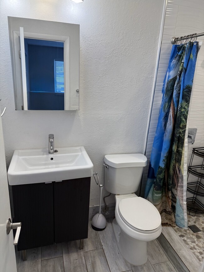 4308 Seagrape Dr in Lauderdale-by-the-Sea, FL - Building Photo - Building Photo