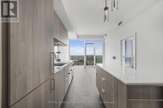 28 Ann St in Mississauga, ON - Building Photo - Building Photo
