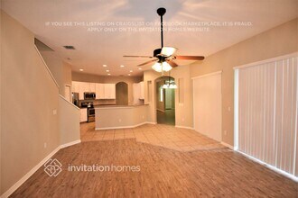 1914 Rutherford Dr in Dover, FL - Foto de edificio - Building Photo