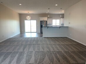 7030 Serpentine Dr in Lincoln, NE - Building Photo - Building Photo