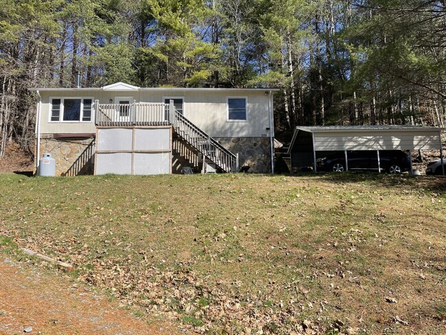 224 Laurel Gap Ridge in Boone, NC - Building Photo - Building Photo