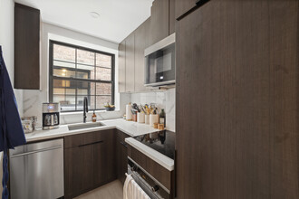 70 Middagh St in Brooklyn, NY - Building Photo - Building Photo