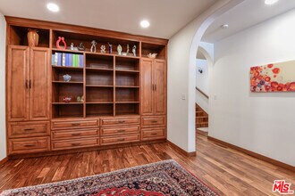 16790 Marquez Ave in Los Angeles, CA - Building Photo - Building Photo